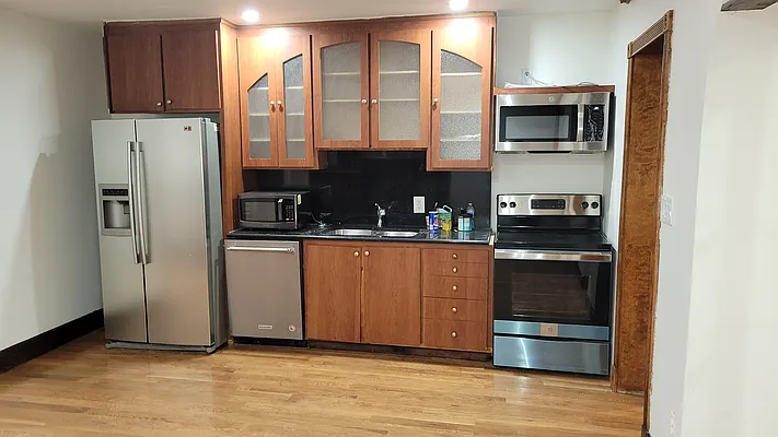 Rented by Obiajula Ugbomah, LREB | media 17