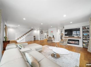 322 E Midland Ave, Paramus, NJ 07652