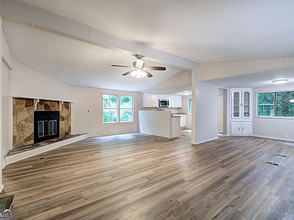4th image of 5160 E Holiday Ct SE