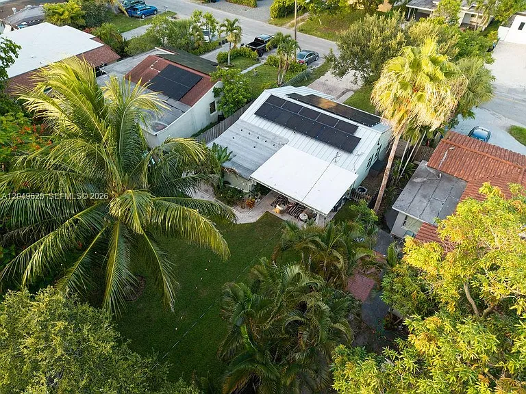 1305 NW 5th Ave — Photo 5