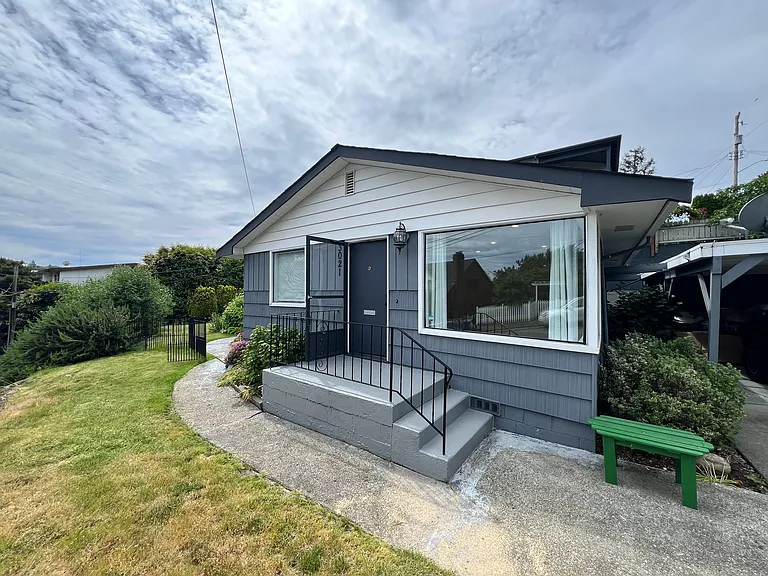 3021 SW Andover St — Photo 5