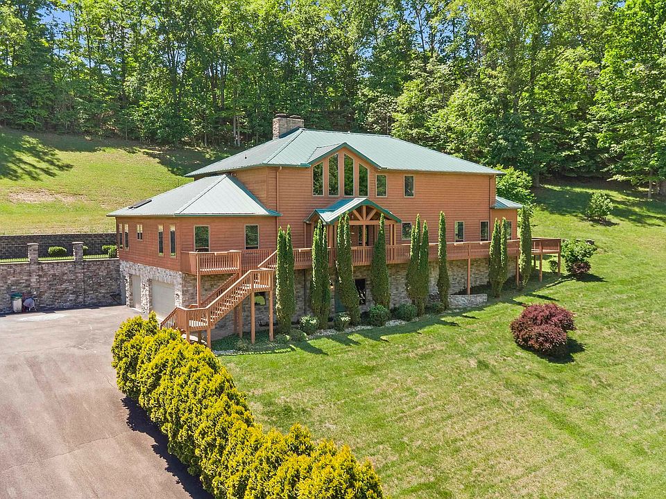 1st image of 2860 Oakwood Ct