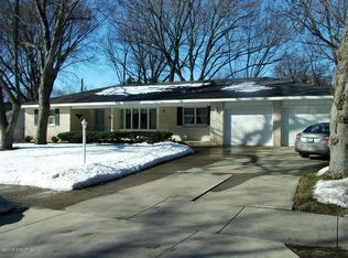 57 W 40th St, Holland, MI 49423