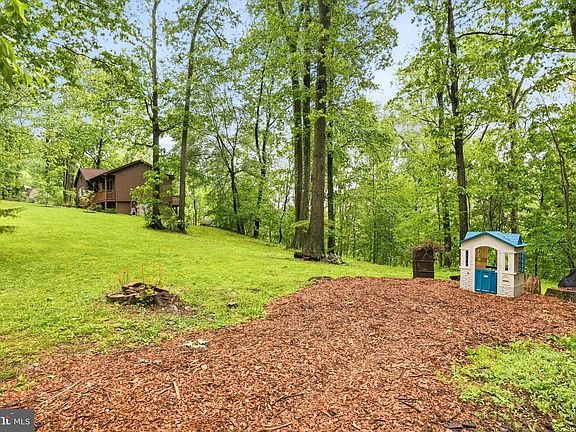 3rd image of 4713 Chippewa Dr