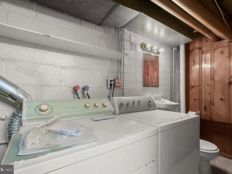 708 Umbra St — Photo 14