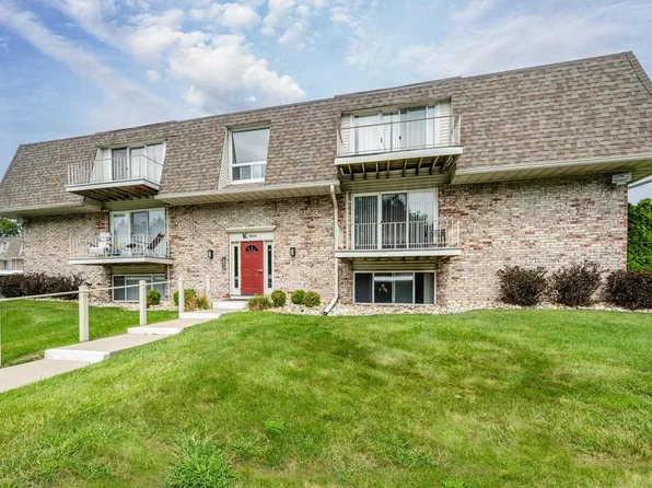 3626 Lakeshore Dr #K9-9, Saint Joseph, MI 49085