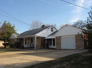 1827 Arena Dr, Hamilton, NJ 08610