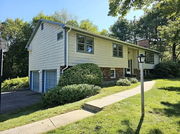 47 Stagecoach Rd, Amherst, MA 01002