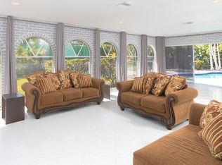 5704 S Bayberry Ln, Tamarac, FL 33319