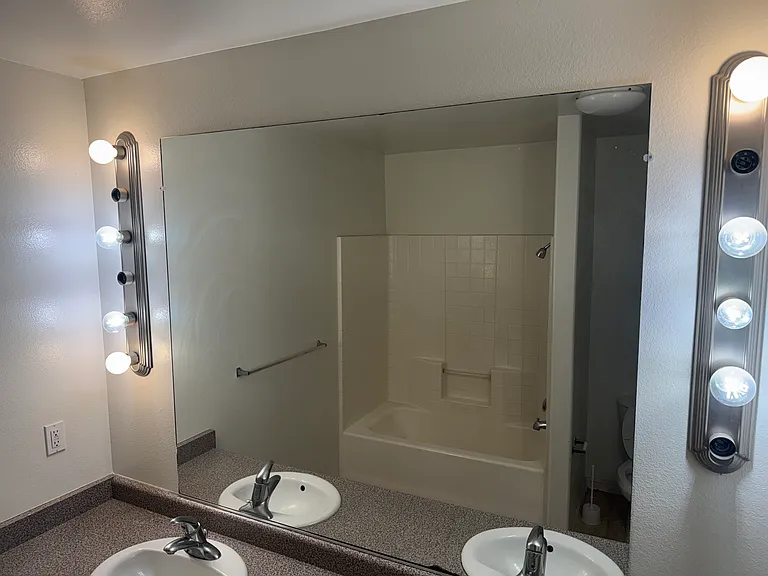 312 Zimmerman St — Photo 11