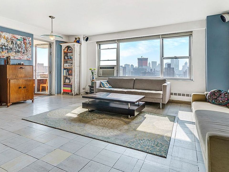 1st image of 575 Grand St #D1606