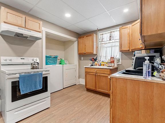 5th image of 102 Liberty St