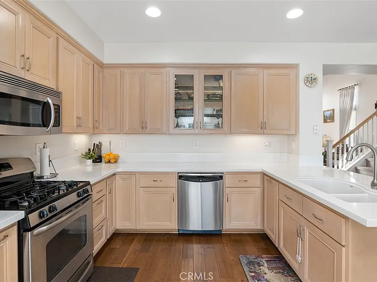 75 Parrell Ave — Photo 16