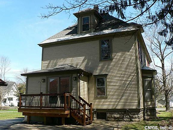 2nd image of 7 Broadway Ave
