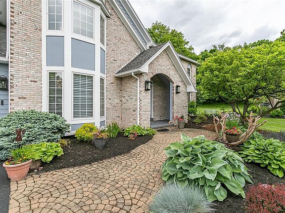 2nd image of 3 Dunmore Ln