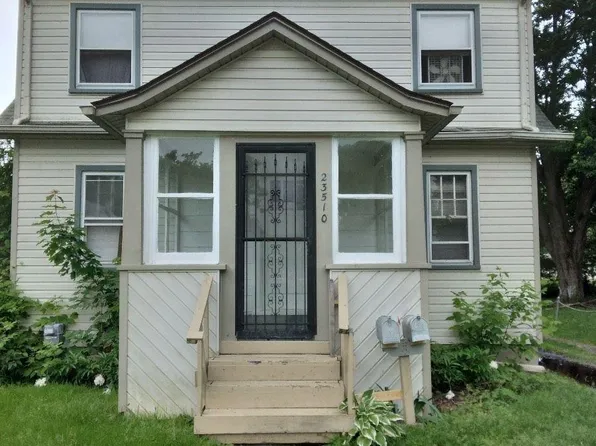 23510 Buckingham St, Clinton Township, MI 48036