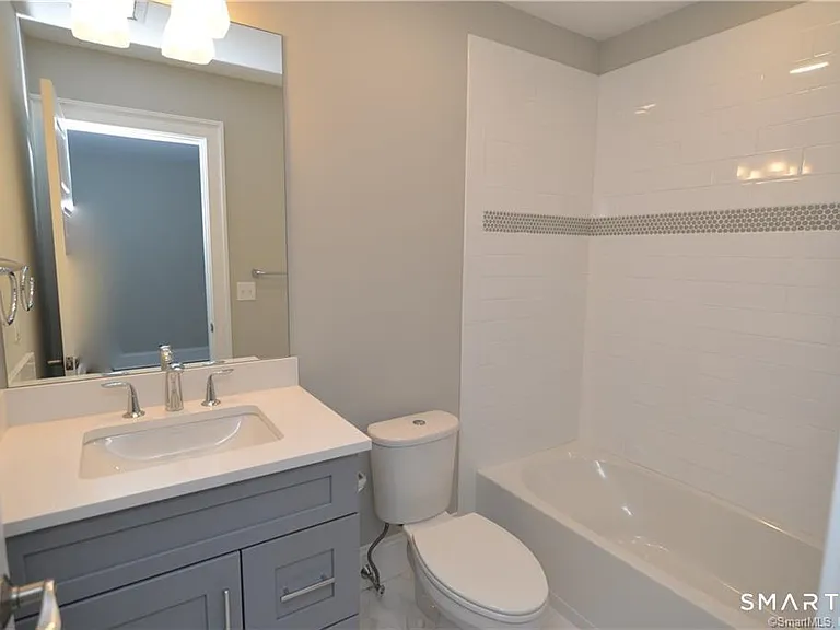 115-71 Colonial Rd — Photo 22
