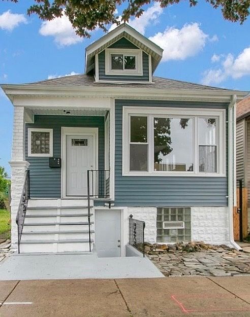 1st image of 6233 S Claremont Ave #1