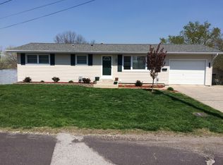 1275 Ridgeway St, Sainte Genevieve, MO 63670