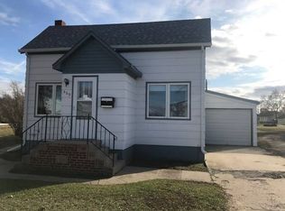 569 Brewster St E, Harvey, ND 58341