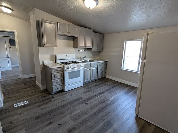 3rd image of 1359 S Major St APT B