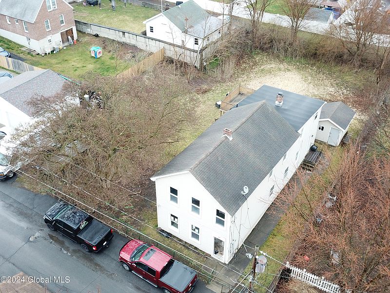 4th image of 17 Glen Avenue