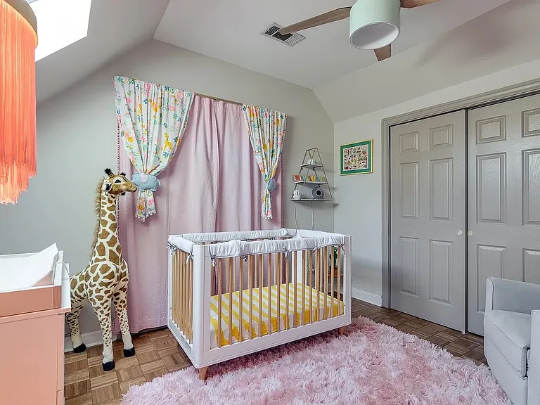 2066 Carr Ave — Photo 15