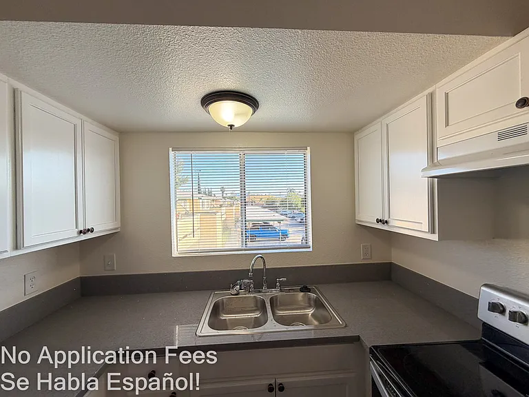 1458 Pumalo St #4 — Photo 9