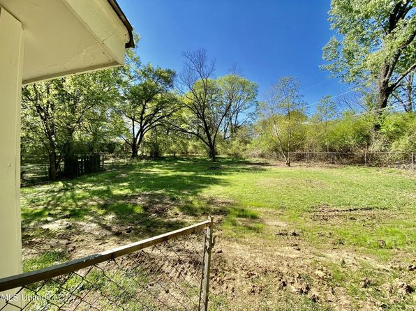 5521 Queen Elizabeth Ln, Jackson, MS 39209