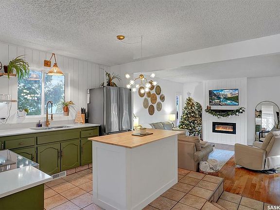 3rd image of 2506 E Sures Bay