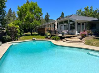 930 NE Wesley Ln, Grants Pass, OR 97526