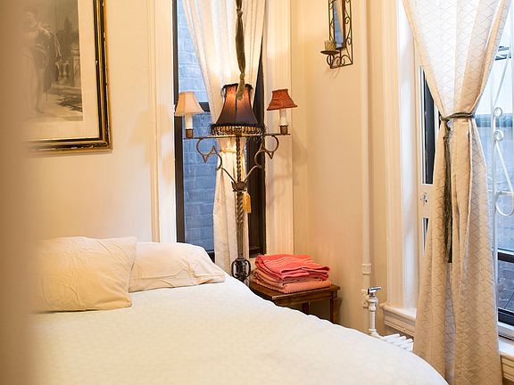 2nd image of 114 Mac Dougal St #16