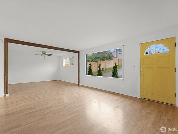 5th image of 833 E Marine View Drive
