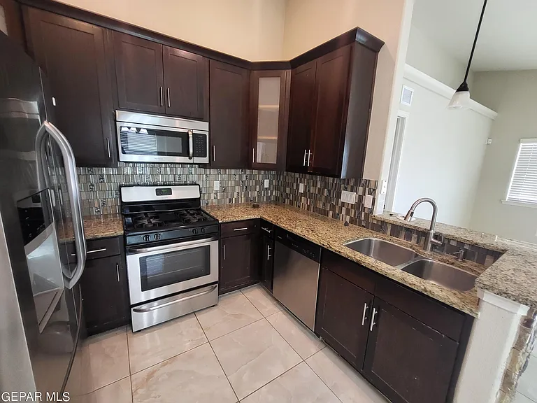14753 Ava Leigh Ave — Photo 2