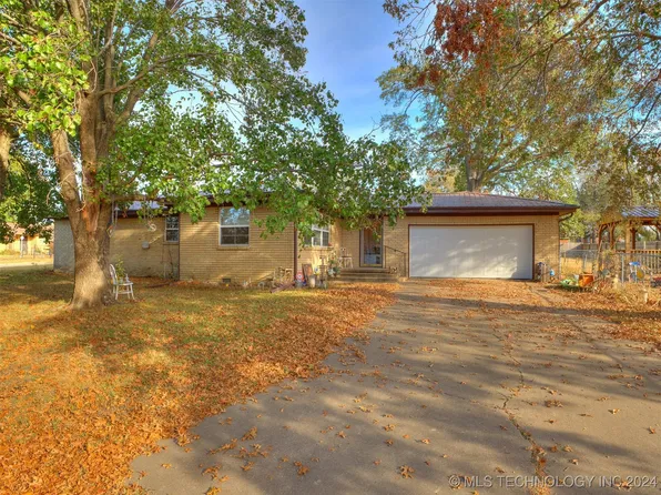 1020 N Wewoka Ave, Claremore, OK 74017