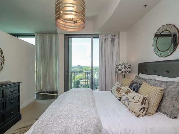 5th image of 900 20th Ave S APT 1306