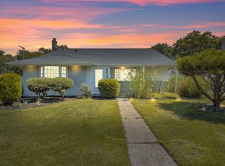 8836 Hubbard St, Livonia, MI 48150
