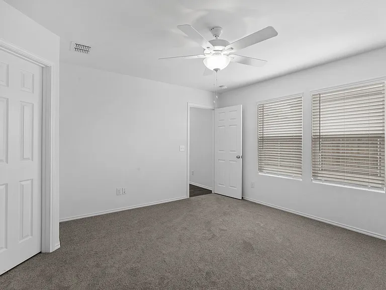 4541 Benham Dr — Photo 7