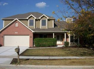 2748 Mapleside Ln, Aurora, IL 60502