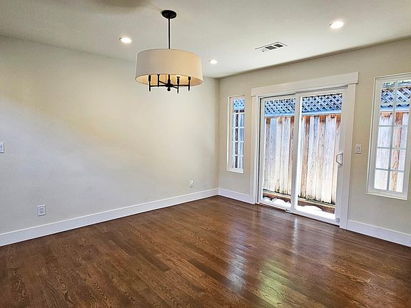 5th image of 139 Plymouth Ave
