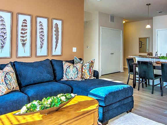 4th image of 12910 Clubhouse Blvd #4204