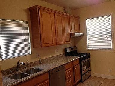 5th image of 536 Baden Ave