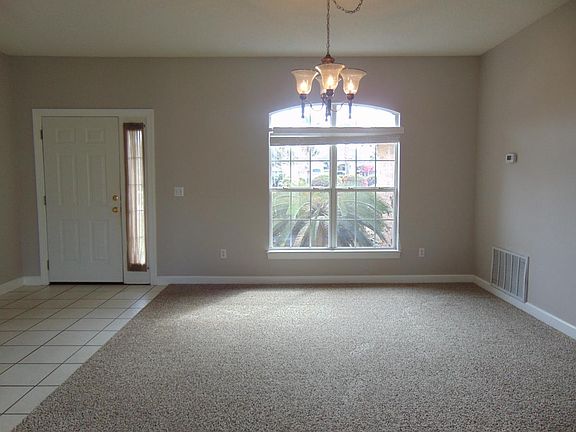 4th image of 4043 Broken Arrow Ct