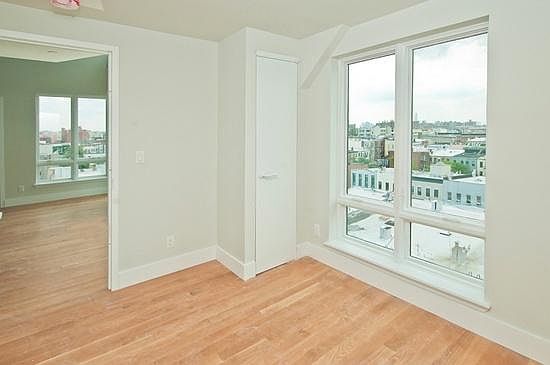 4th image of 1433 Dekalb Ave APT 05A