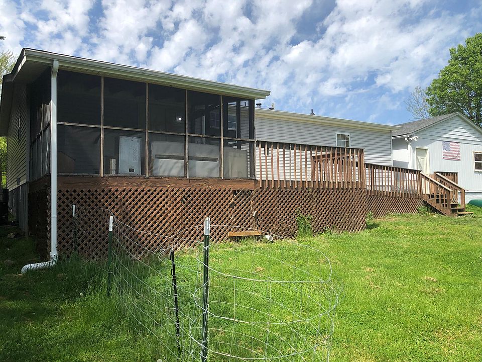 2nd image of 332 Winchester Dr #332
