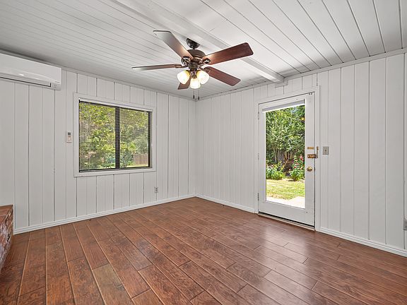 2nd image of 2830 Scandia Way