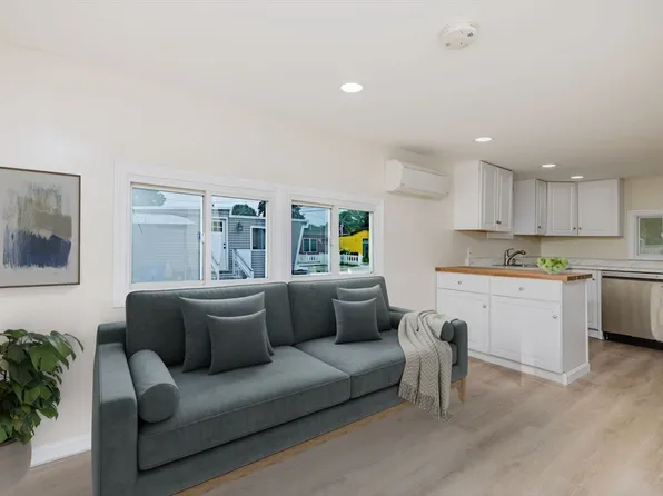 1 Lisa Dr, Taunton, MA 02780