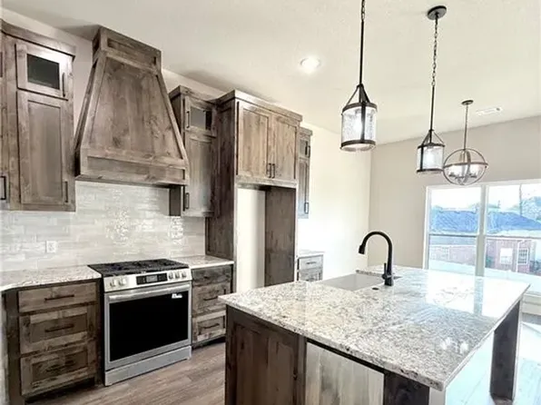 740 Powderhorn Cir, Van Buren, AR 72956