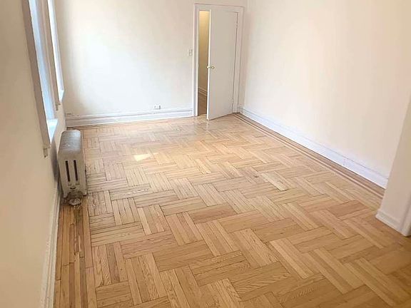 4th image of 701 W 176th St #2GG