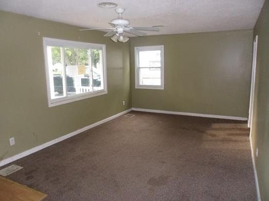5th image of 243 Middle Dr